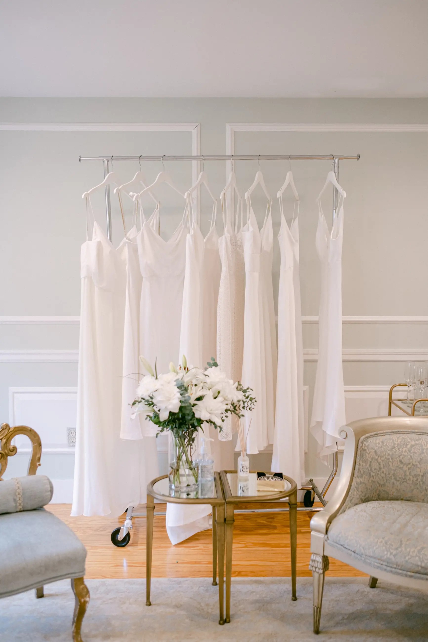 Is A Wedding Dress Sample Sale Right For Me?. Desktop Image