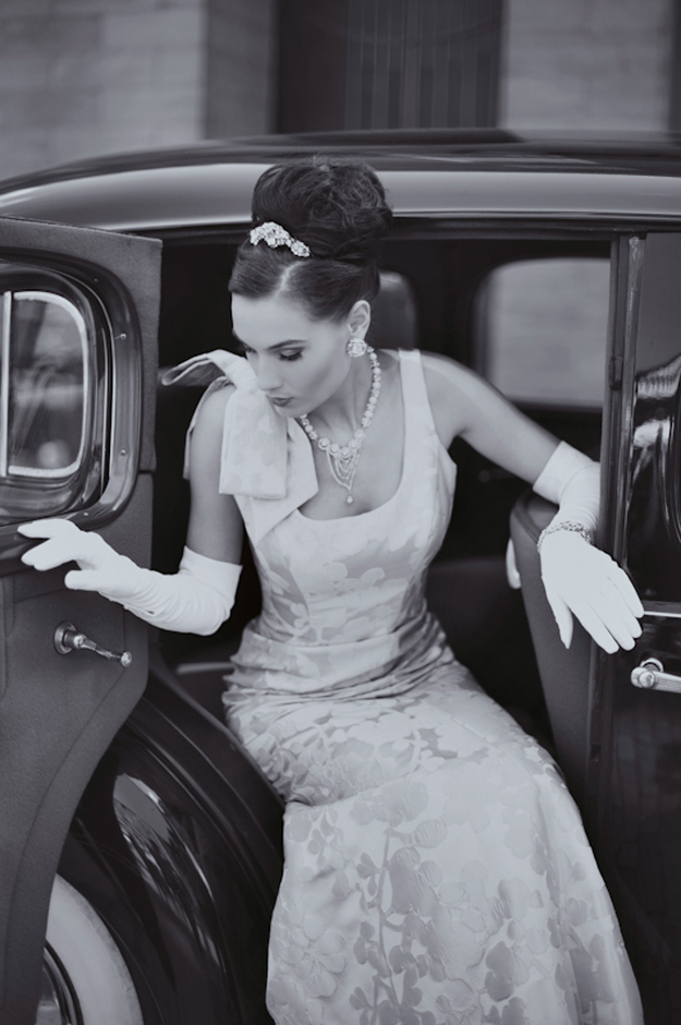 Musings of  a Stylist: Stately Elegance . Desktop Image