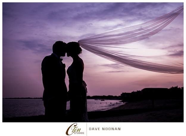 WATERS_EDGE_WEDDING_TAHA_DAVE_NOONAN_0020abc