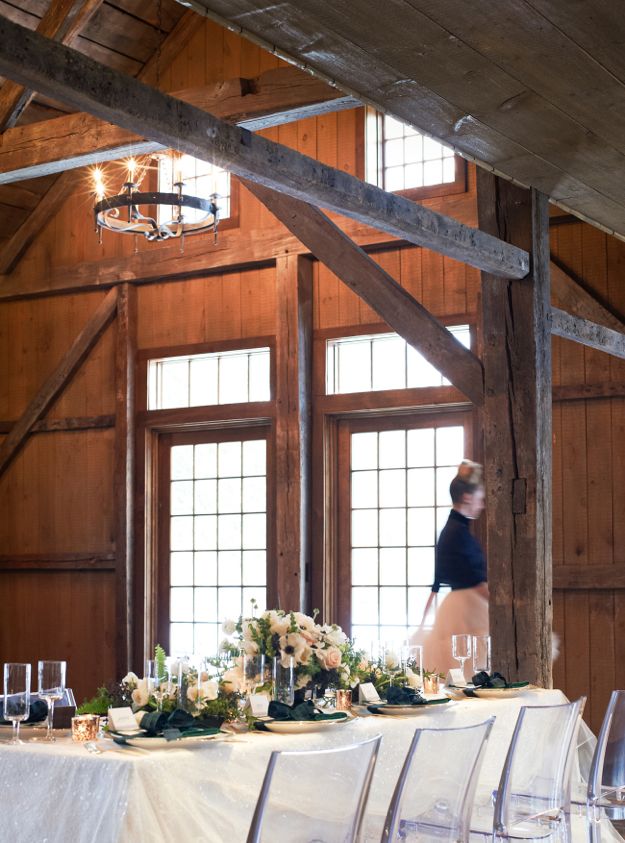RoomPlaceSetting_Left