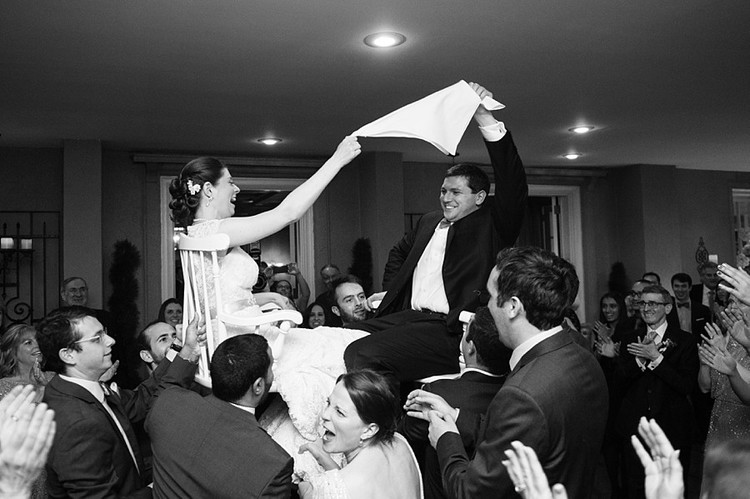 Pretty Post: Melissa &amp; Russell&#39;s Lord Thompson Manor Wedding. Desktop Image