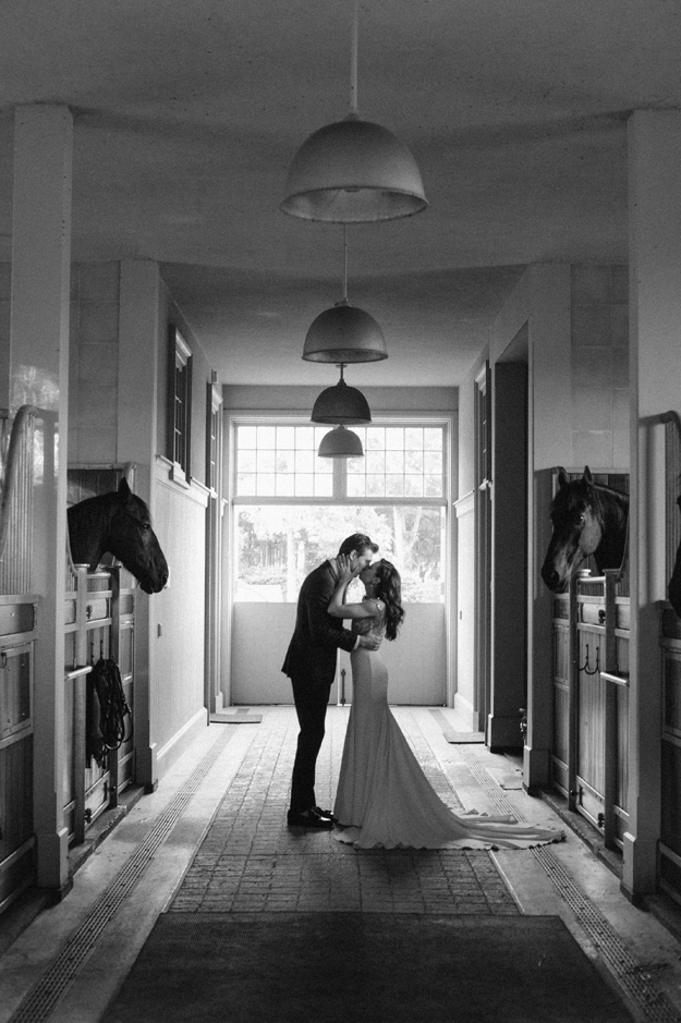 0208_0163_Kristina-Barrett-Wedding-MarthaFarm-6442bw