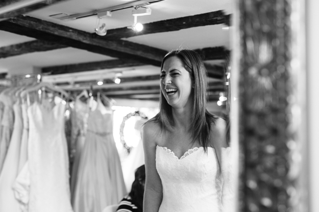 TiffanyJoycePhotography-WhiteDressbytheShore-Danielle-21