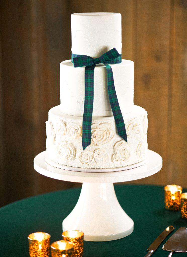 Classic Preppy Fall &amp; Winter Plaid Wedding Inspiration. Desktop Image