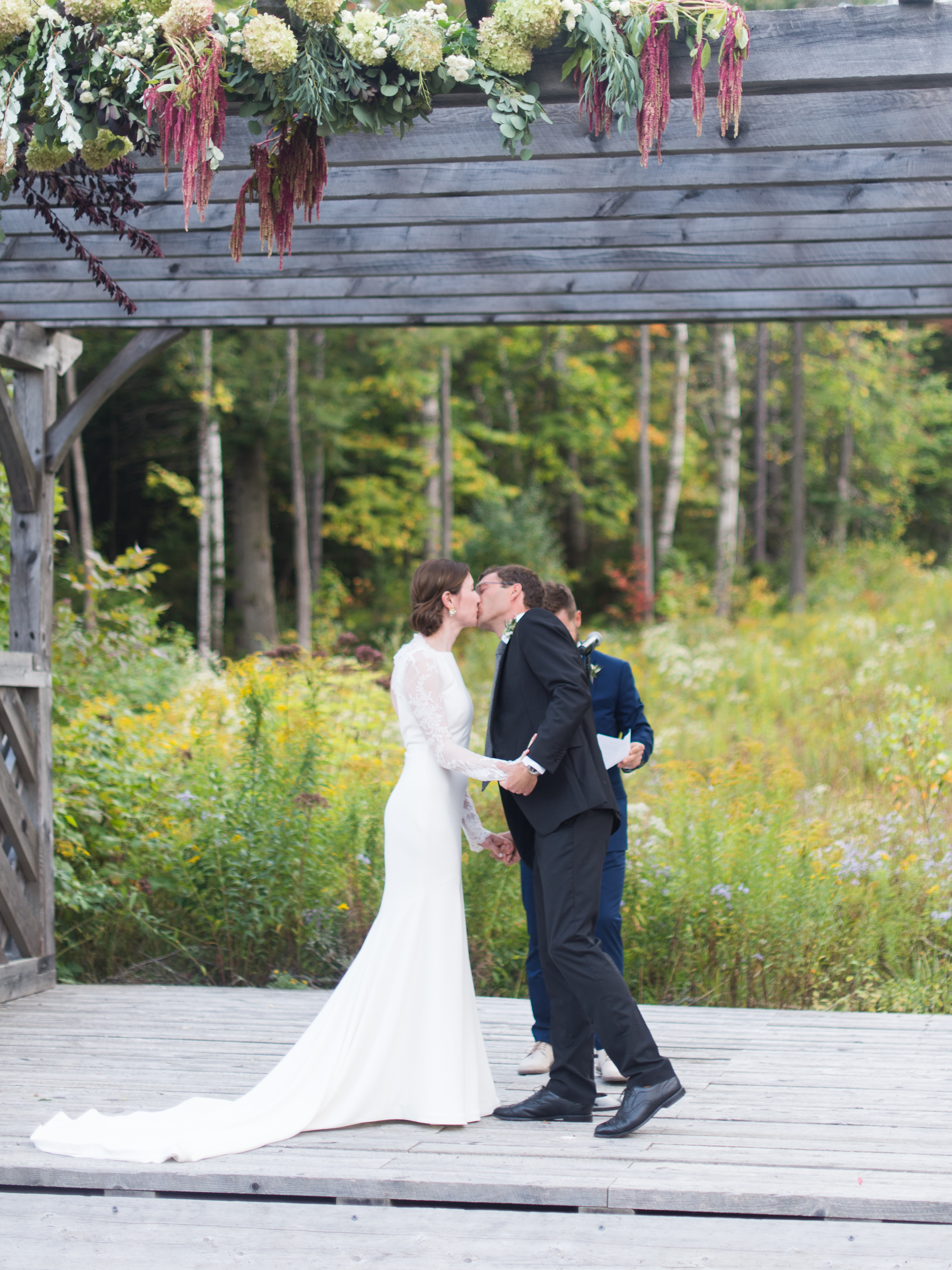 Pretty Post: Meaghen & Loren Hermitage Inn Classic Vermont Wedding