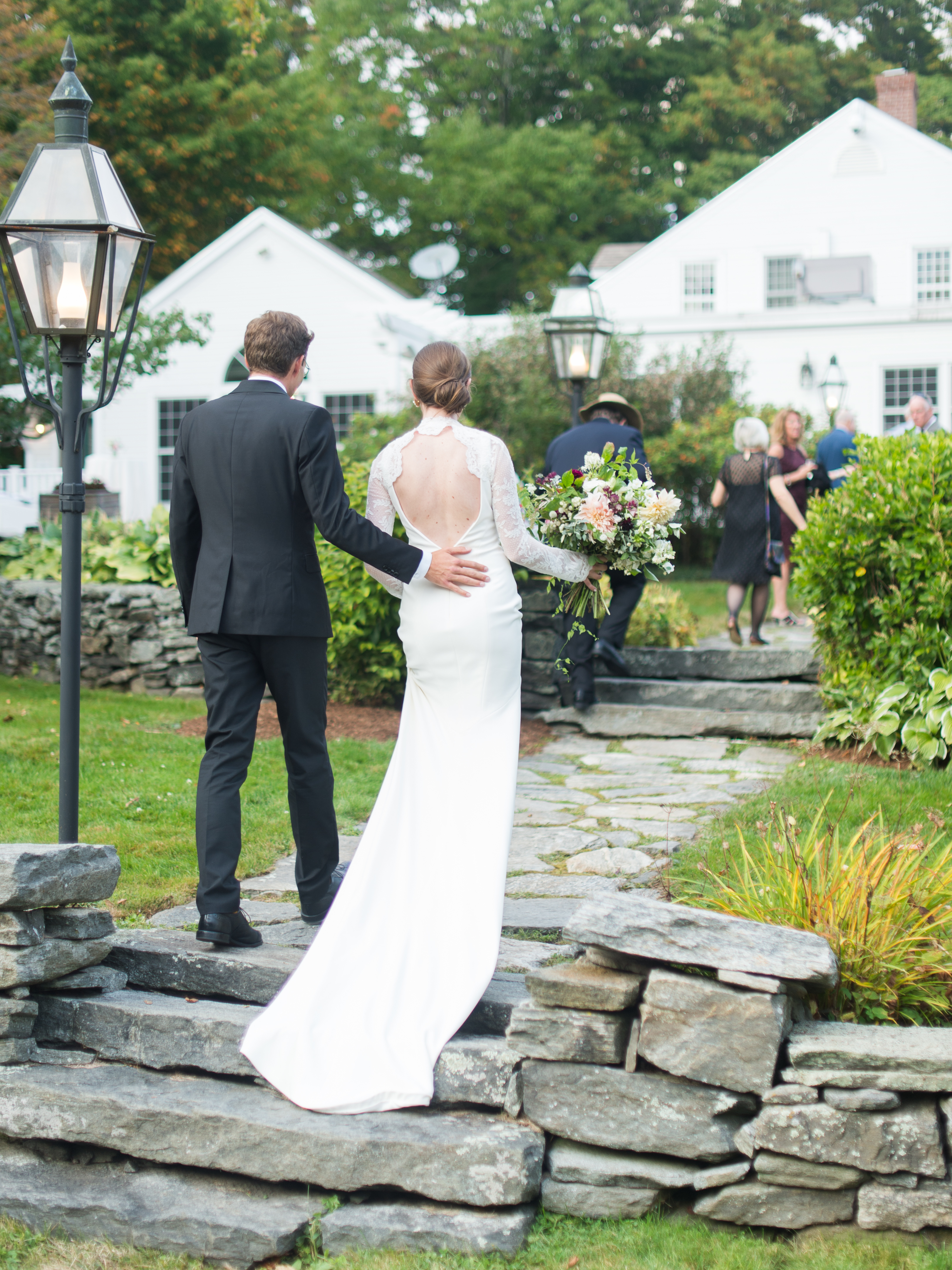 Pretty Post: Meaghen & Loren Hermitage Inn Classic Vermont Wedding