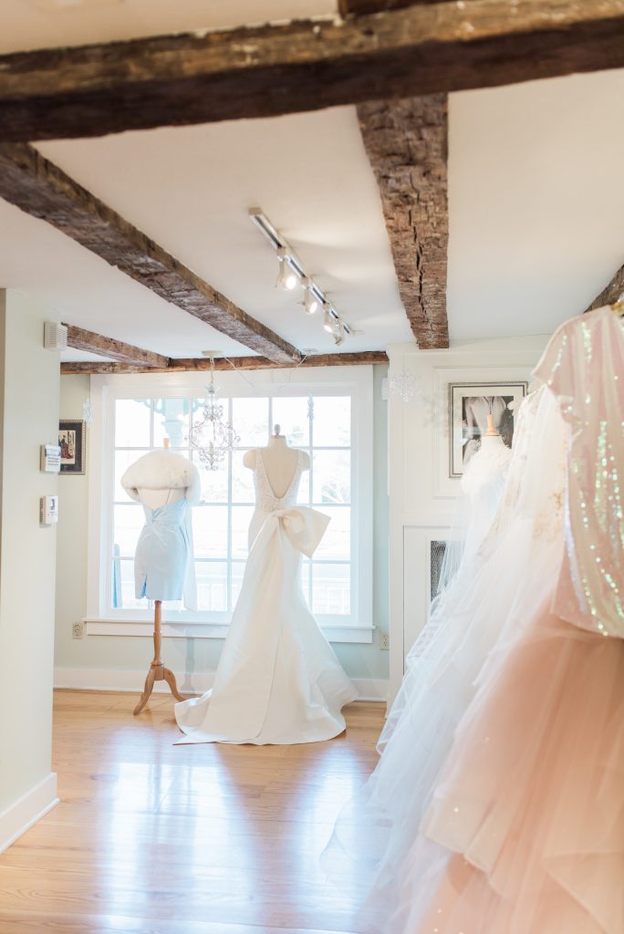 Feature Friday | Kayla&#39;s White Carpet Appointment Experience. Desktop Image