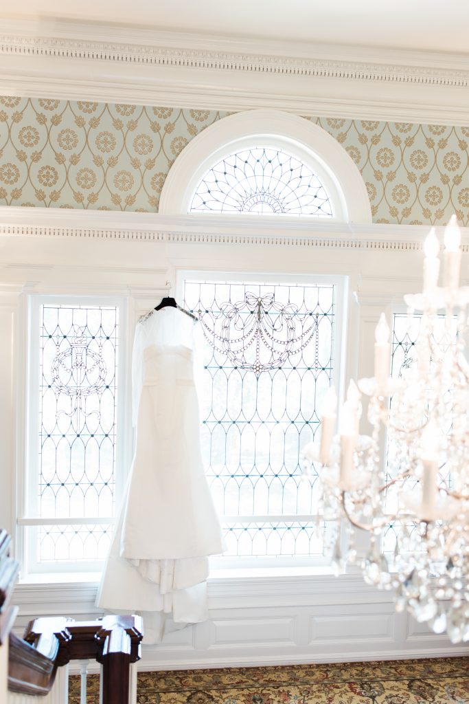 A Classic, Elegant Wedding at The Lounsbury House