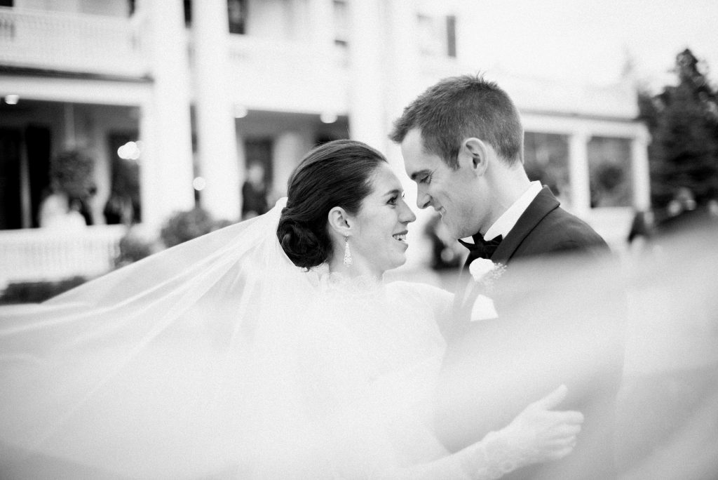 A Classic, Elegant Wedding at The Lounsbury House