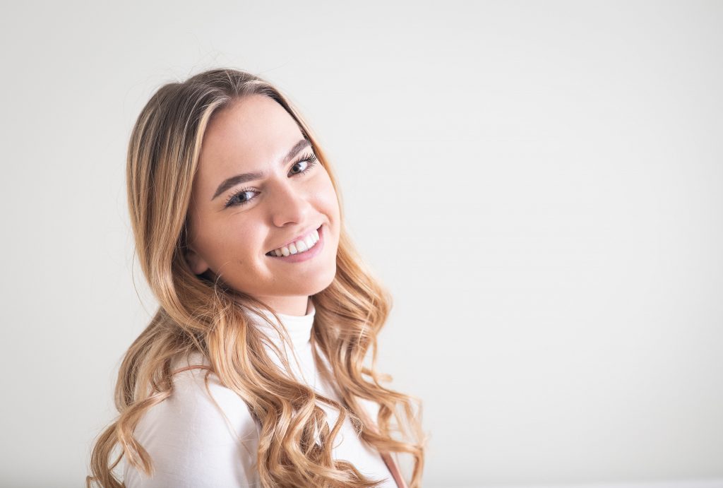 Sales Assistant, Olivia