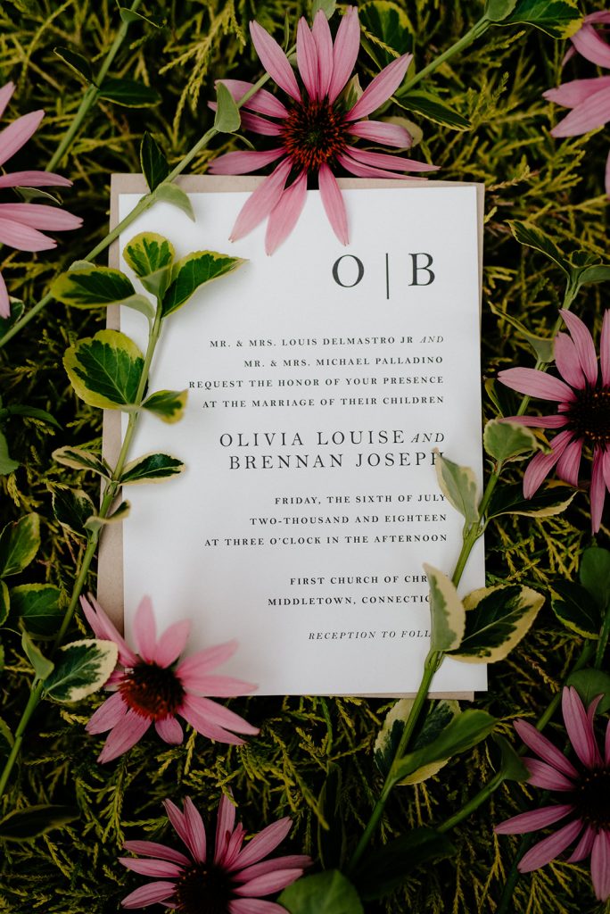 Pretty Post | Olivia &amp; Brennan&#39;s Warm-Toned Summer Wedding. Desktop Image
