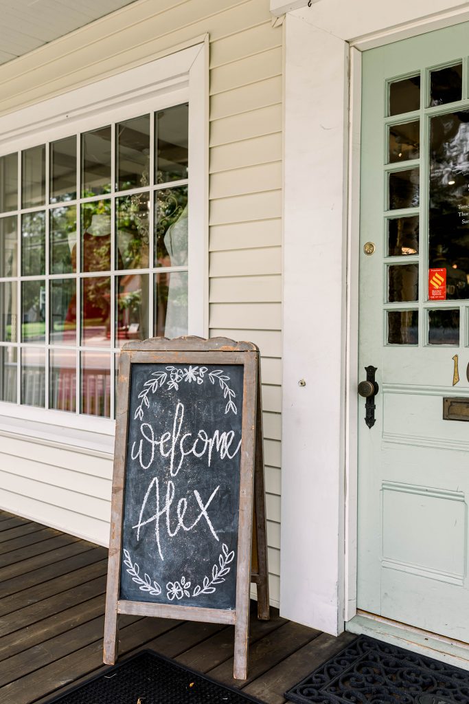 welcome alex sign