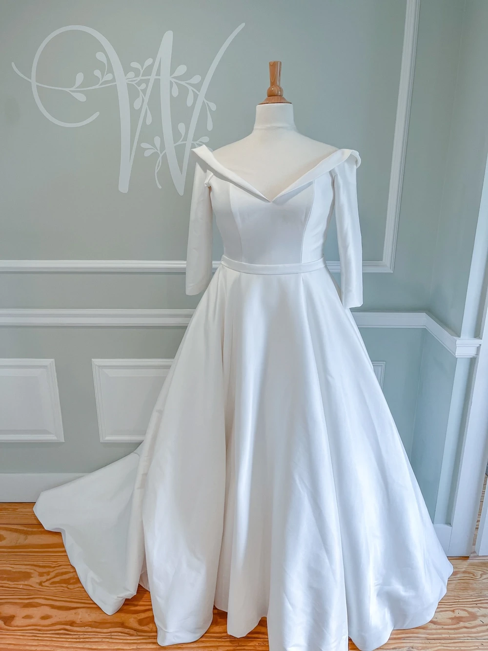 sample-sale-wedding-dresses-wdbs