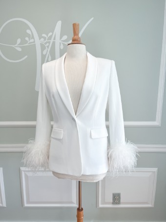 Untamed Petals Josie Blazer $0 default thumbnail