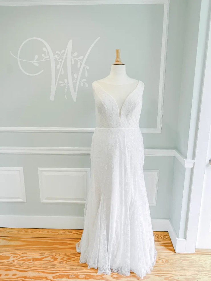 Studio Levana Azalea (sell with sleeves) Image