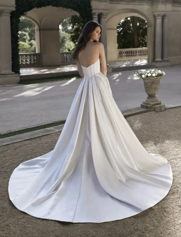 Kelly Faetanini Amelie #1 Ivory picture