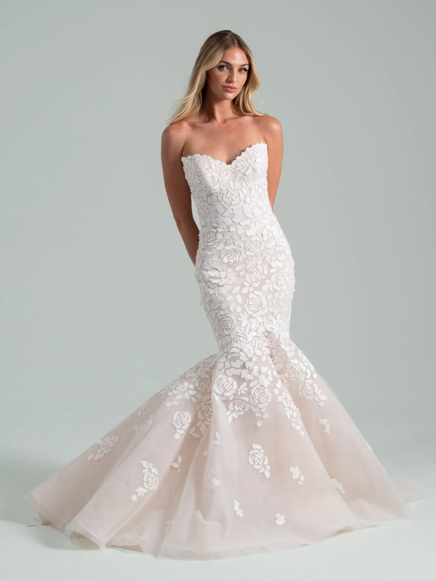 hayley paige wedding dress Blush by Paige, Pepper Used Save 57% Floral and Draping Details and Natural Waist. Wedding Gown Hayley Paige The