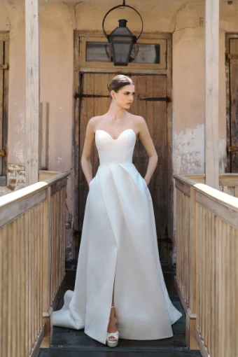 Blue Willow by Anne Barge Toulouse $0 Ivory thumbnail