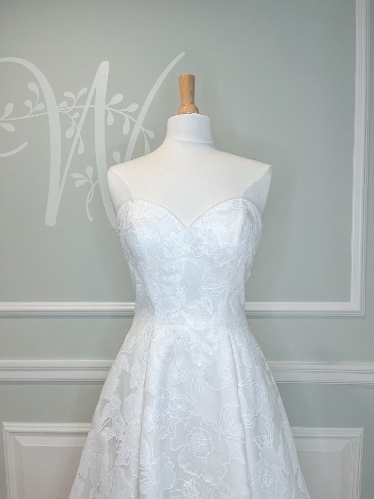 The Shore Collection Brittany #2 Ivory picture